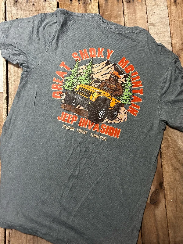 Mid-range striped T-shirts-Gilley's Jeep Invasion T-Shirt Pigeon Forge