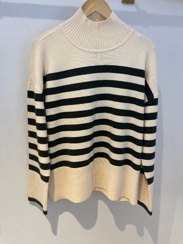 Pullover sweater in midnight blue -Caden Pine Stripe Sweater