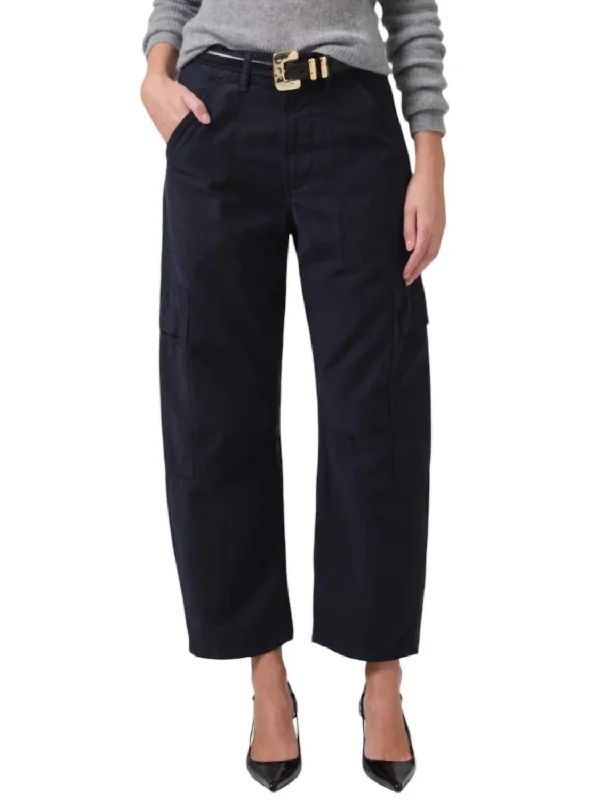 Men’s athletic Pants-Marcelle Low Slung Easy Cargo Pants In True Navy